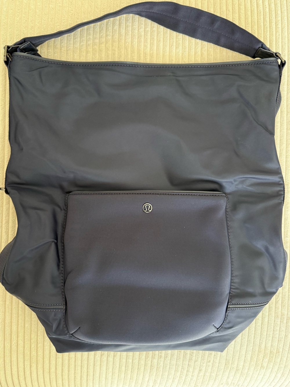 LULULEMON City Essentials OverSized Shoulder Bag
